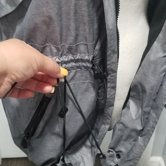 Lou and Gray utility vest 3/$20 - Picture 10 of 10